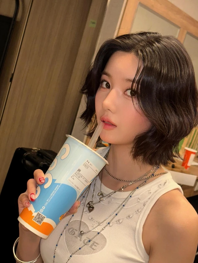 연관 토픽 이미지