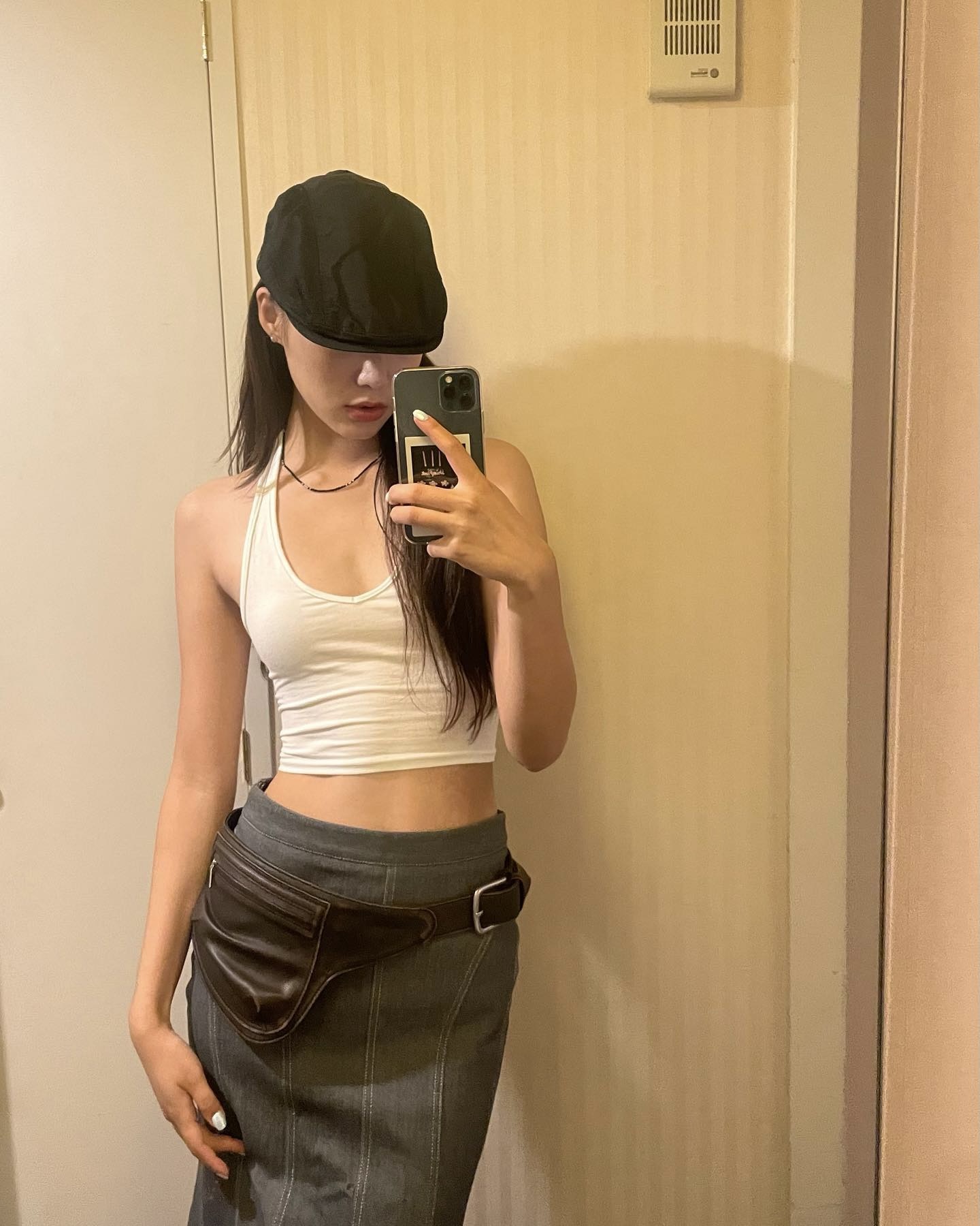 느좋녀들은 모두 헌팅캡 쓴다고👀
츄부터 권은비까지, 룩에 트렌디함 한방울 더해볼래요?🖤💁🏻‍♀️ 이미지5