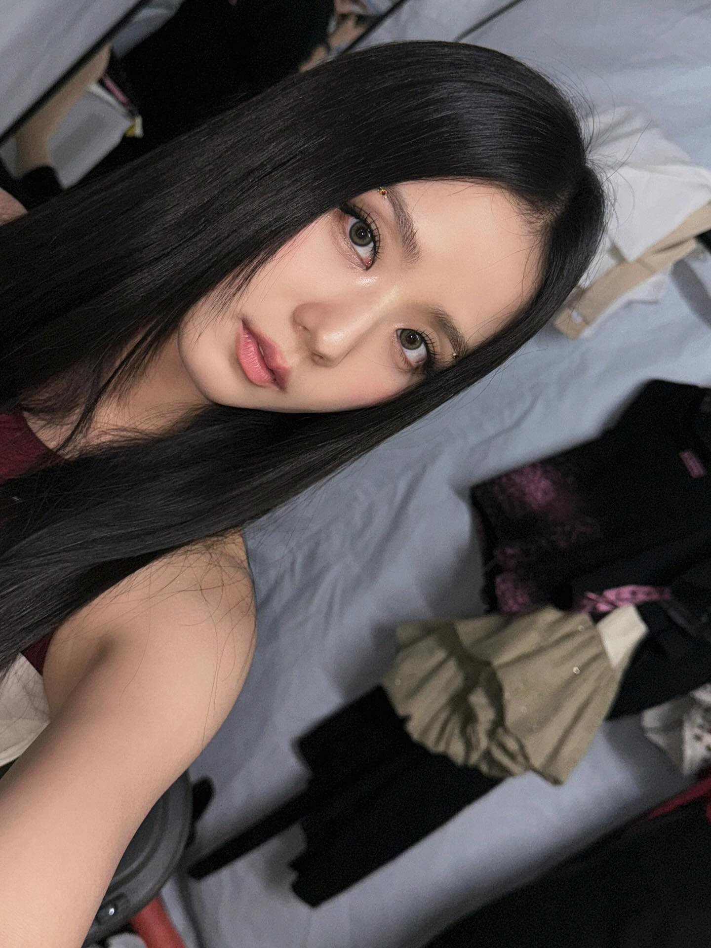 지수공주, 미모 치트키 발동✨ 살아있는 인형🤍❤️ 백스테이지마저 화보로 만드는 비주얼 이미지