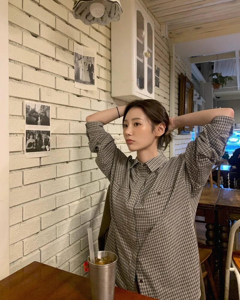 체크셔츠 덕후 모여라💫
오늘 스타일 새로고침? 체크셔츠로 뿅💖🪄하루 종일 기분 최고 이미지5