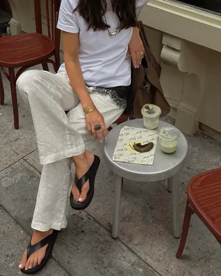 오늘은 화이트 팬츠로 코디하기🦢
어떤 룩에도 잘 어울리는 미니멀 화이트팬츠 코디 가이드✨🤍 이미지