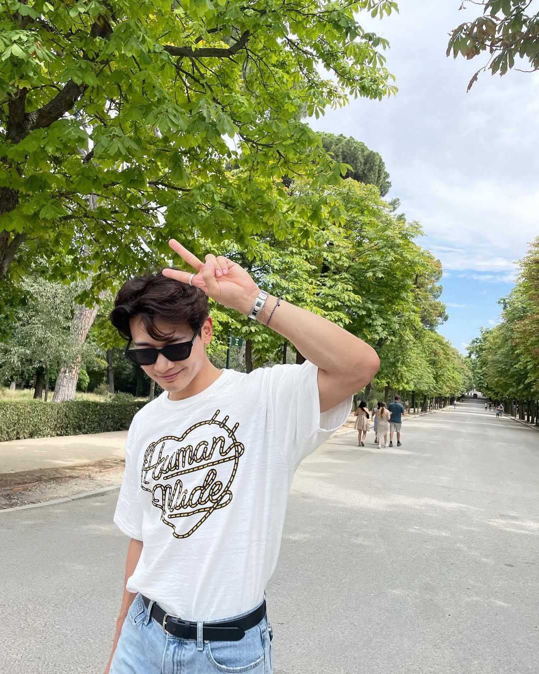 흰 티는 프린팅 보는 맛🎨 이미지3