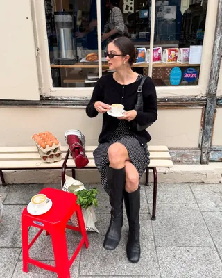 다가오는 계절의 필수 조합🍂 얇은 가디건+스커트 조합으로 가을 여신 완성하기🤎✨ 이미지