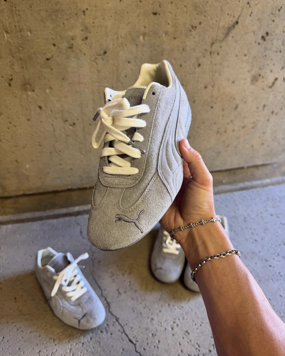 회색을 잘하는 리프레젠트 x 푸마👟 이미지