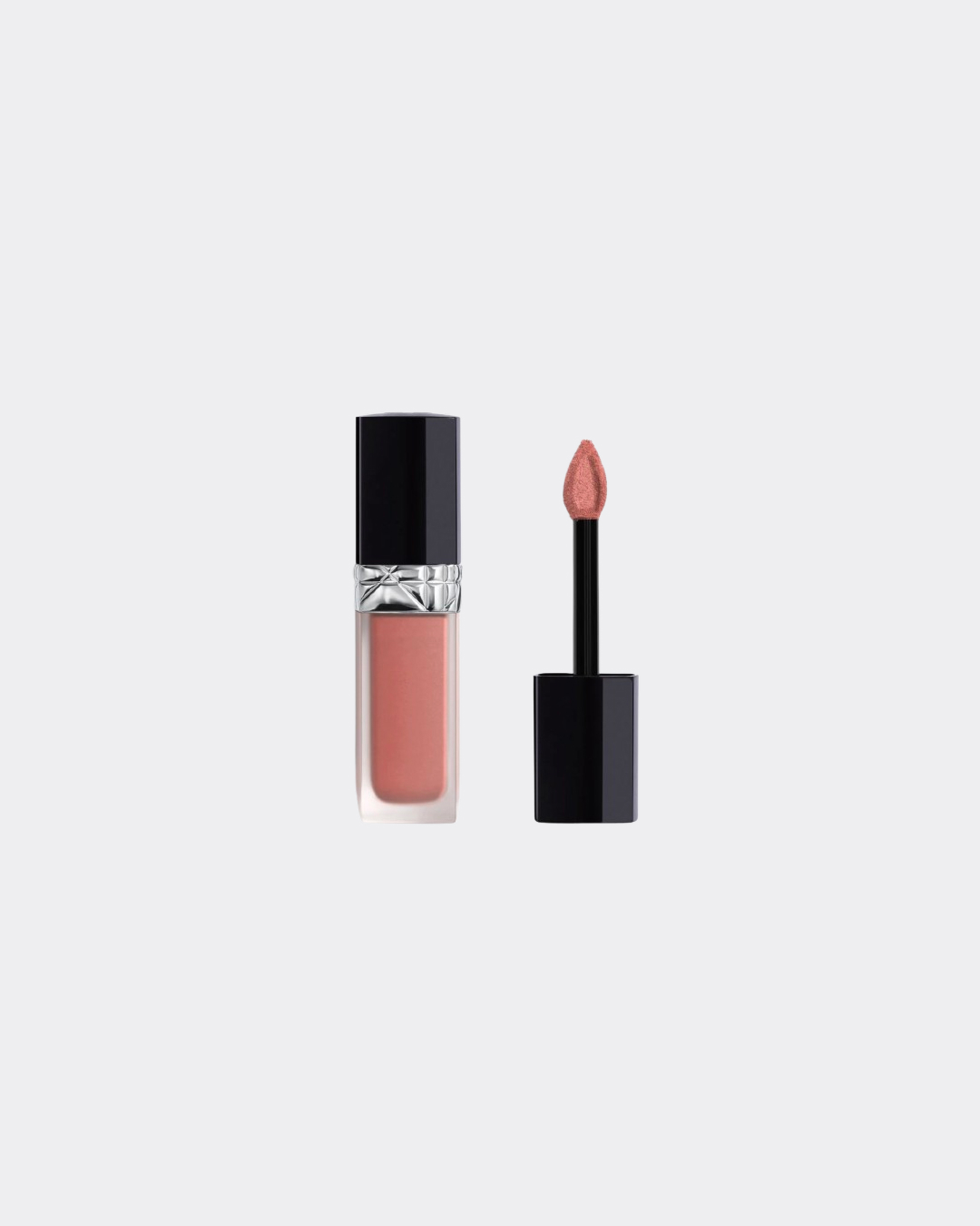 올가을 놓치면 아쉬운 립제품🍁
김수미가 직접 추천하는 가을 분위기 찰떡 립스틱 리스트💄✨

가을 분위기와 무드까지 살려줄 립스틱, 지금 소개해드릴게요.

1. 맥 스쿼트 플럼핑 글로스 스틱, 3만 원대
끈적임 없이 촉촉한 글로시 립스틱입니다. 멘솔 성분이 자연스러운 볼륨감을 더해주며, 로지 브라운 컬러로 세련된 무드를 완성해주는 글로시 립스틱입니다.

2. 누그레이 데일리 무드 매트 리퀴드 실루엣, 1만 원대
가볍게 밀착되는 소프트 매트 텍스처로 각질 부각 없이 자연스럽게 발색됩니다. 반짝임 없이 스머지되어 무광의 매트 립을 연출해줍니다.

3. 헤라 센슈얼 파우더 매트 리퀴드, 4만 원대
각질 부각 없이 블러 필터를 씌운 듯 자연스럽게 발색되는 부드러운 벨벳 제형으로 편안하게 사용할 수 있으며, 치크와 아이섀도우까지 멀티가 가능한 제품입니다.

4. 디올, 루즈 디올 포에버 리퀴드 100 포에버 누드, 5만 원대
뛰어난 밀착력으로 묻어나지 않고 입술 라인에 뭉침 없이 선명하게 발색됩니다. 가볍고 편안한 텍스처로 12시간 동안 지속되는 매트한 메이크업을 연출할 수 있습니다. 이미지7