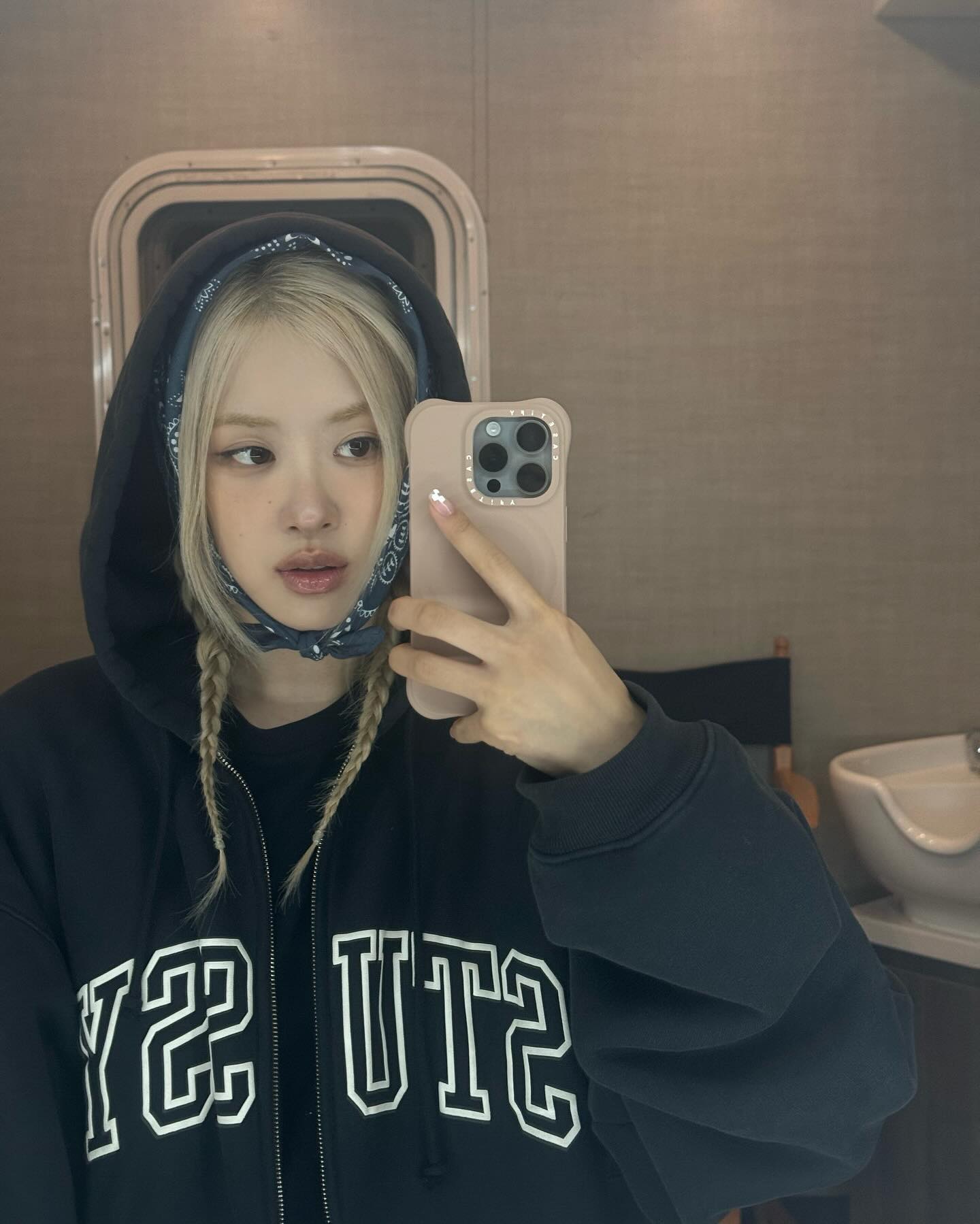 주말엔 후드집업 필수템🤍 이미지