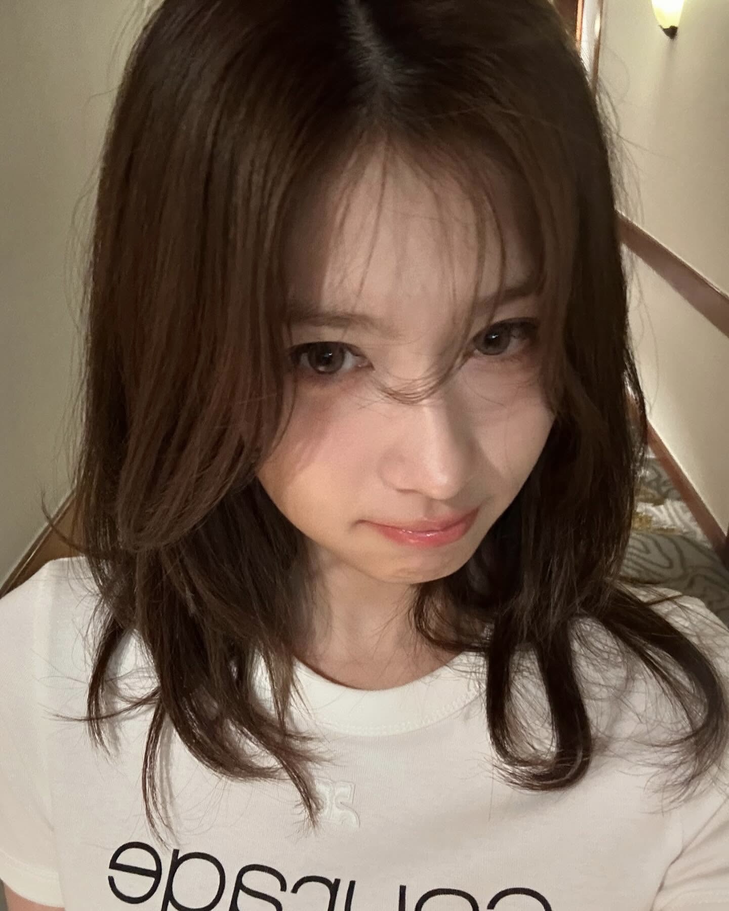 거지존 헤어가 고민될 땐 레이어드🤍 평범한 머리는 싫다면? 레이어드 헤어로 스타일링 변화주기💇‍♀️✨ 이미지
