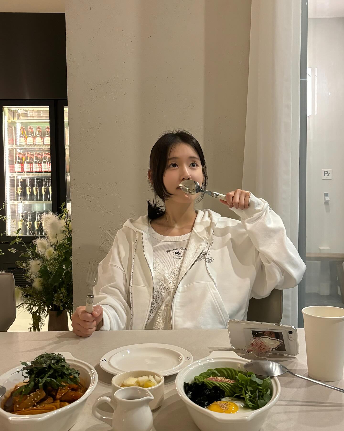 주말엔 후드집업 필수템🤍
편안함과 스타일을 다 잡는 만능템, 후드집업 하나로 끝👀✨ 이미지4