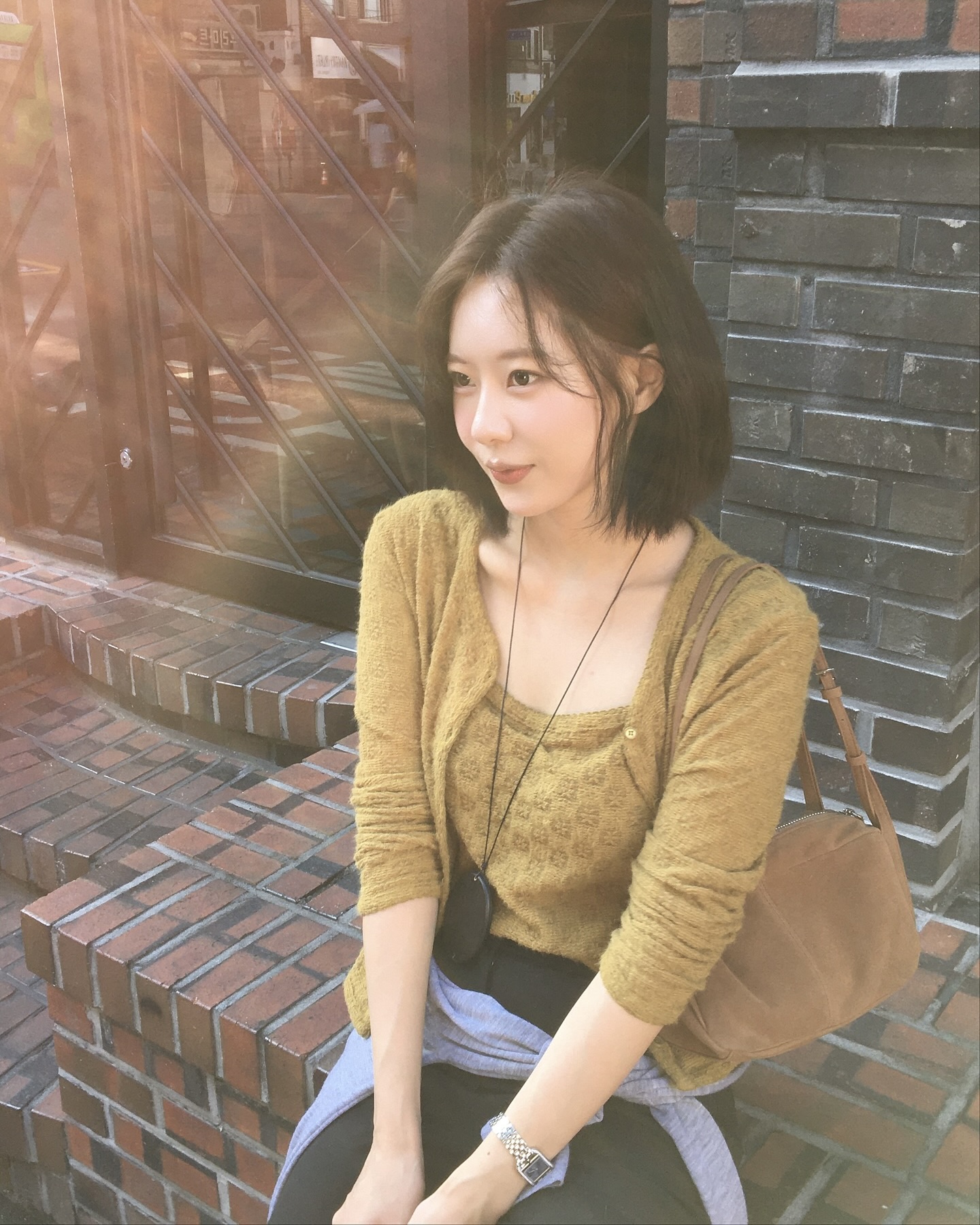 가을에는 가디건 하나면 분위기 끝🤎
휘뚜루마뚜루 입기 좋은 간절기 필수 아이템은 바로 가디건🧵✨ 이미지7