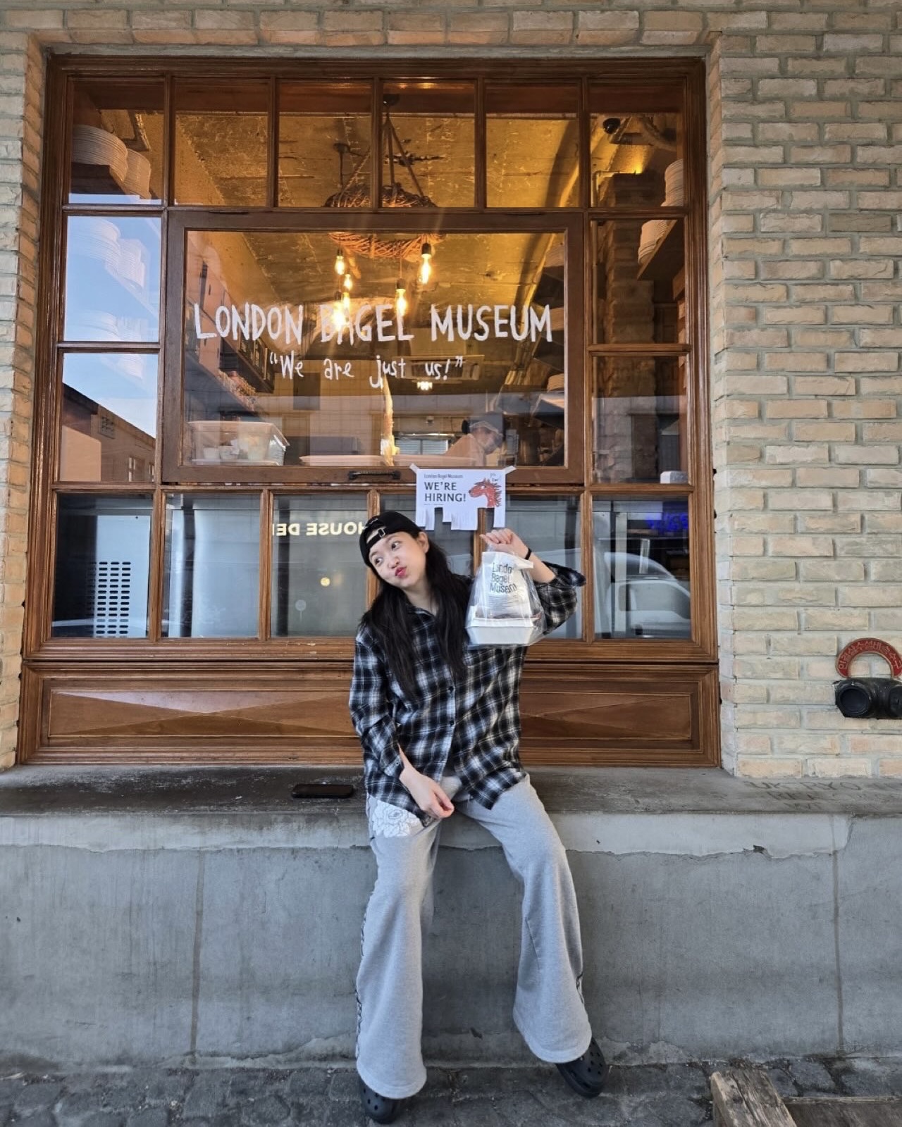 체크셔츠 하나로 가을 무드 장착🤎
가을에 꼭 찾게 되는 체크셔츠🍂 따뜻하고 센스 있는 스타일링✨ 이미지6