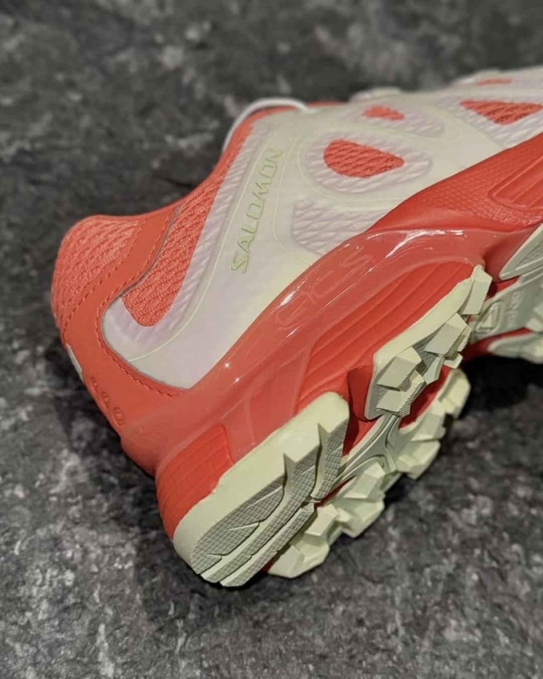 살로몬과 아마루의 만남👟🇬🇧 이미지8
