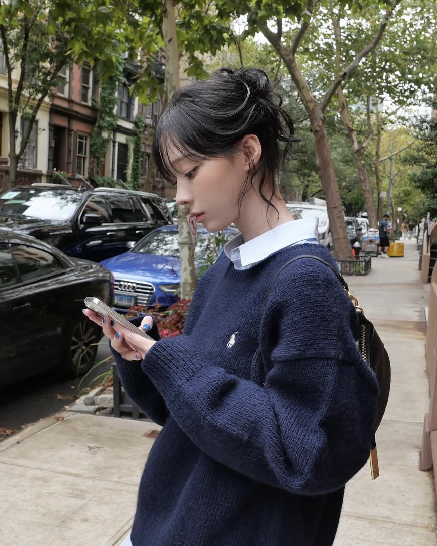 셔츠랑 니트는 찰떡 레이어드 조합🧵
다가오는 가을에는 레이어드로 센스 있는 데일리룩 완성🧶🤍 이미지