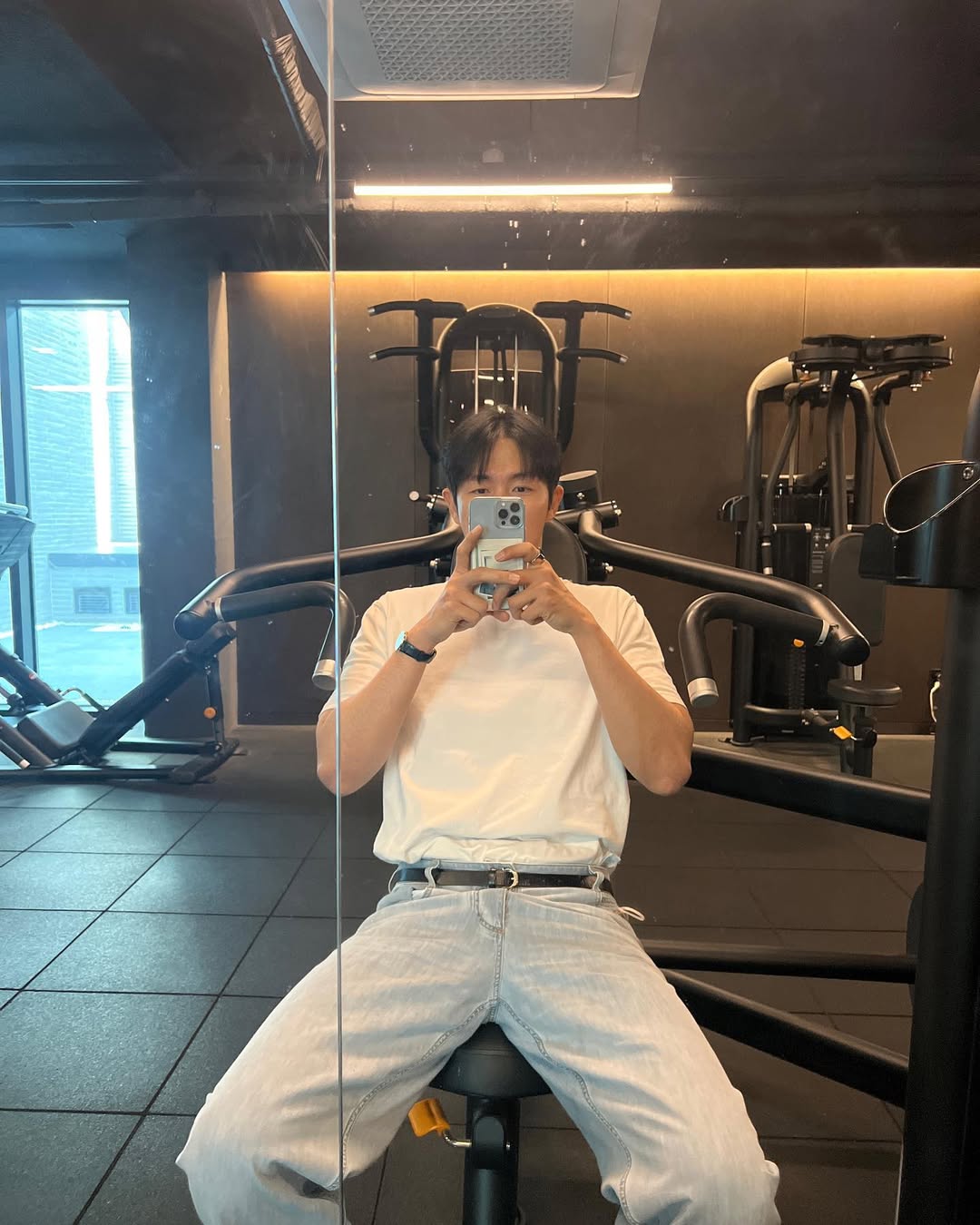 남은 더위는 흰 무지티로 견뎌🌬️ 이미지6