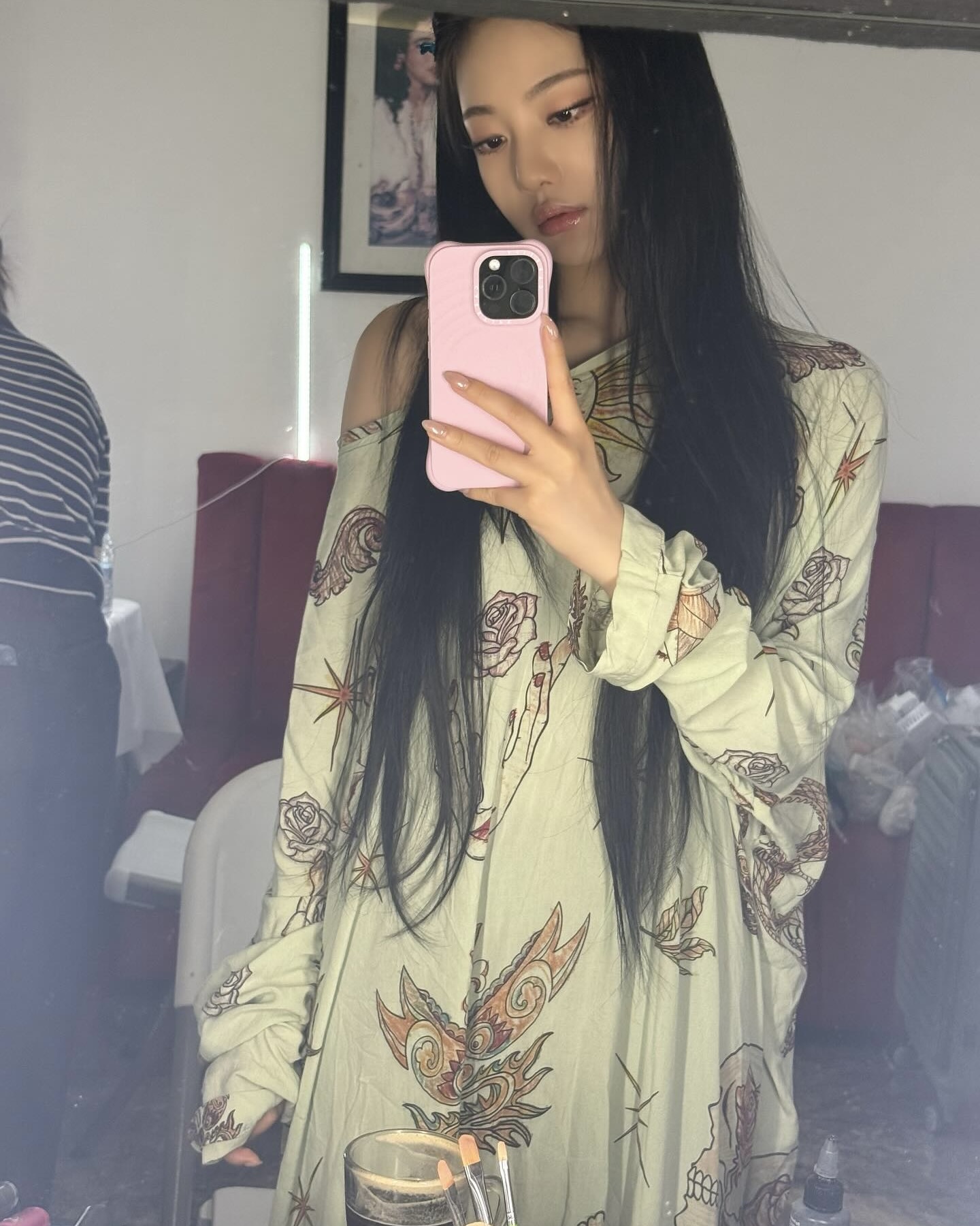 까부라진 옷? 그냥 입고 보는거야😉
지금 아니면 못입어, 어깨 포인트 오프숄더로 꾸꾸룩 완성♥️✨ 이미지4