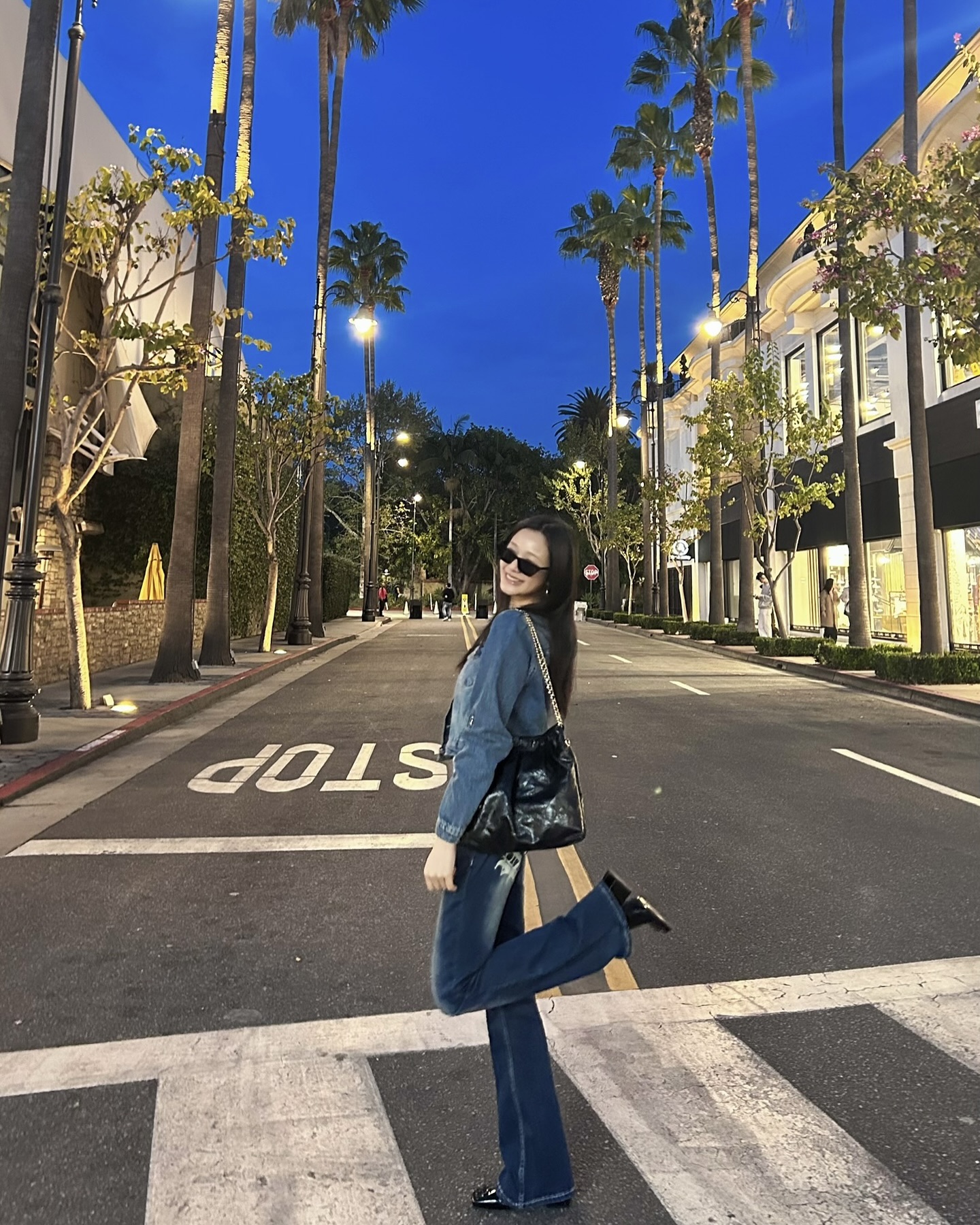 데님자켓 코디는 이것만 참고해봐🤍
가을 날씨에 제일 잘 어울리는 아우터는 바로 데님☁️🌀  이미지5