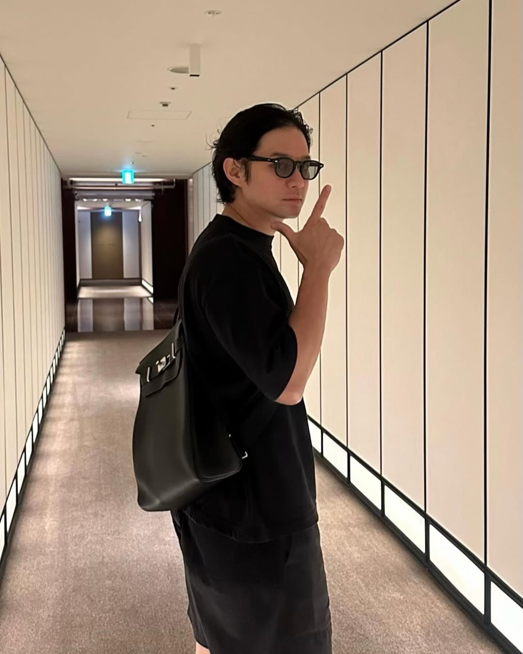 가을 준비는 레더백으로💼 이미지2