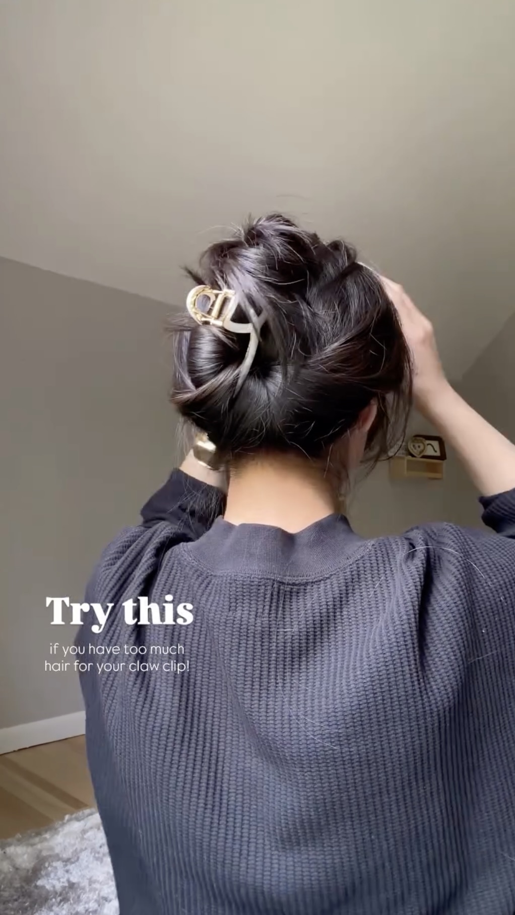 집게핀 이렇게 하면 더 예쁘다?🤎 손쉽고 깔끔하게 완성하는 집게핀 헤어스타일링 꿀팁💇‍♀️✨  이미지