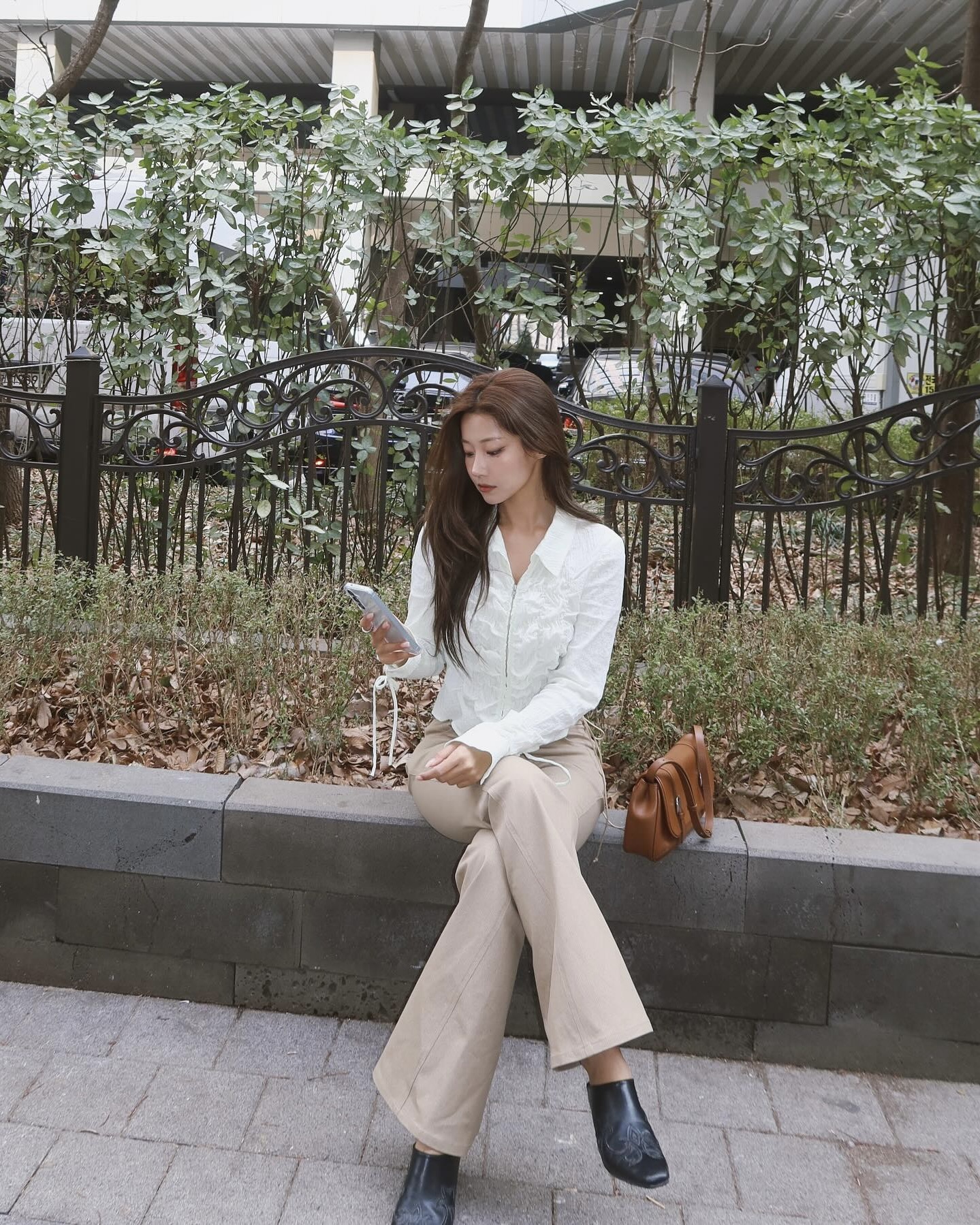 옷잘알들은 베이지 팬츠 입어💁🏻‍♀️
여름엔 데님 가을엔 역시 베이지 팬츠지🤎💫 스타일링 참고해 보세요 이미지4