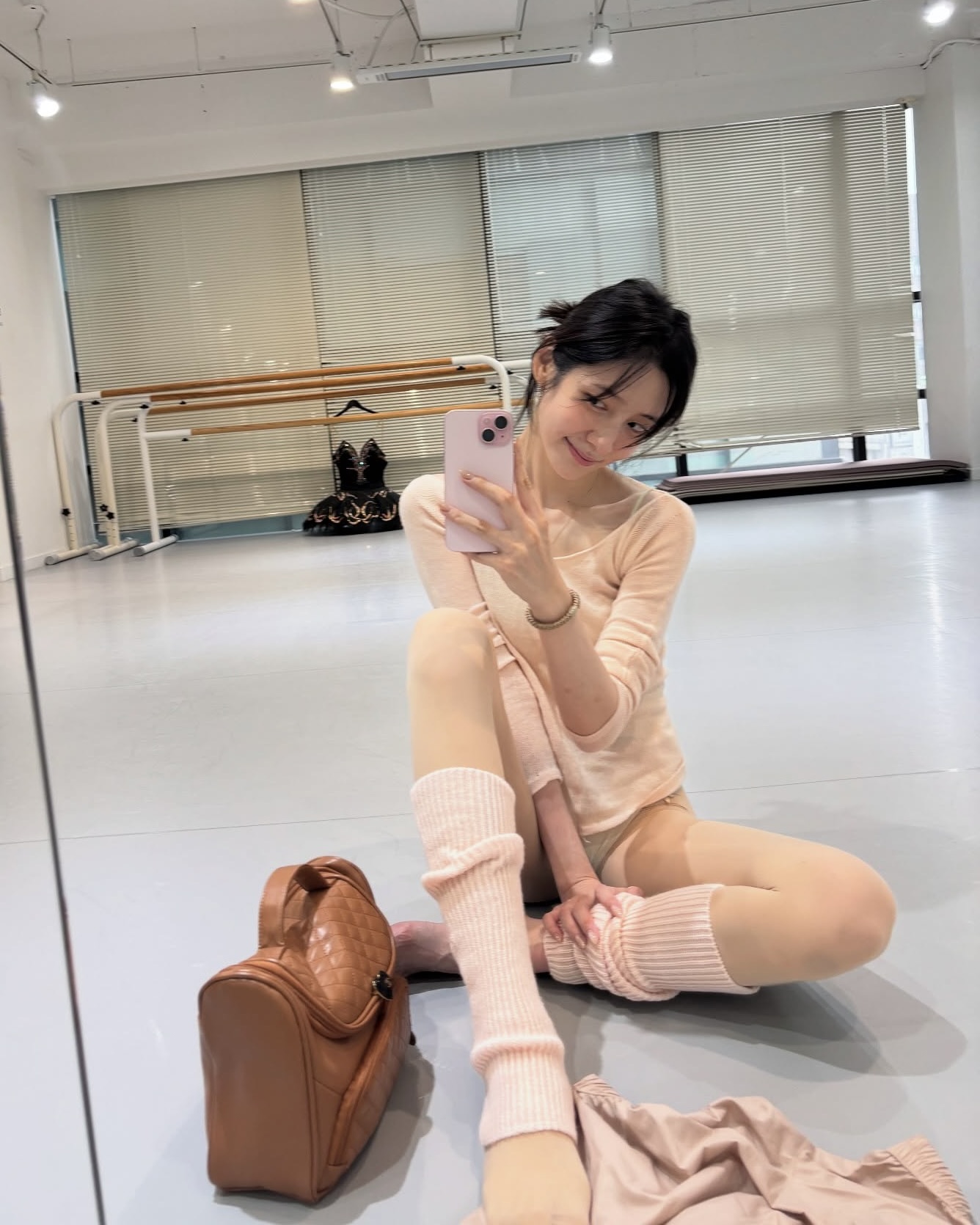 우아함 장착 완료🩰
다리 교정 효과까지 챙기는 일석이조 취미 발레✨🩷 이미지2