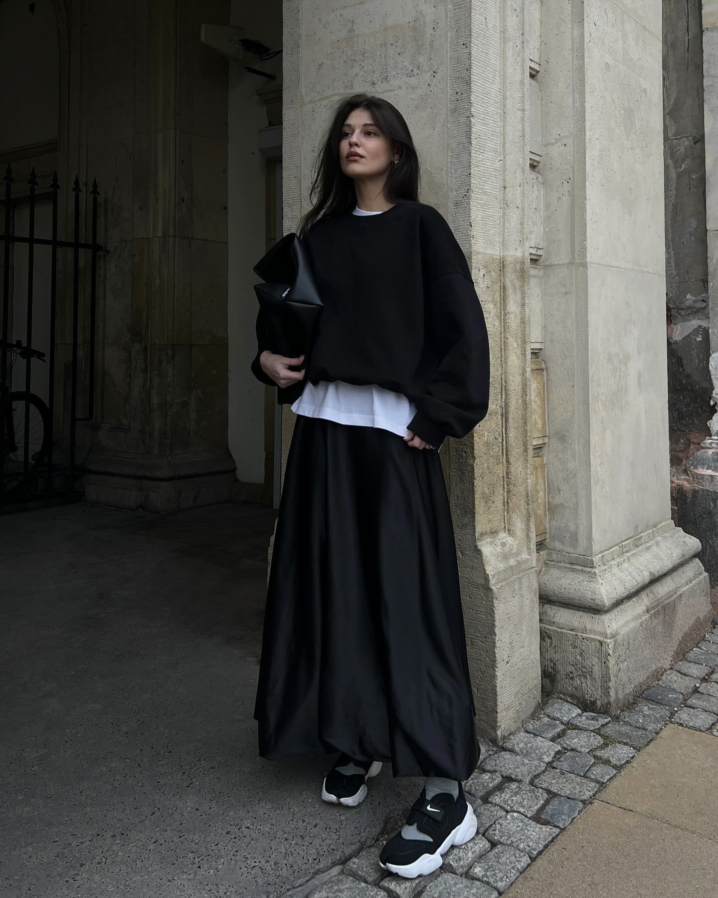 편해서 자꾸 손이 가는 데일리템✅
누구나 쉽게 스타일링 하기 좋은 무지 맨투맨🖤🤍참고해 보자 이미지5