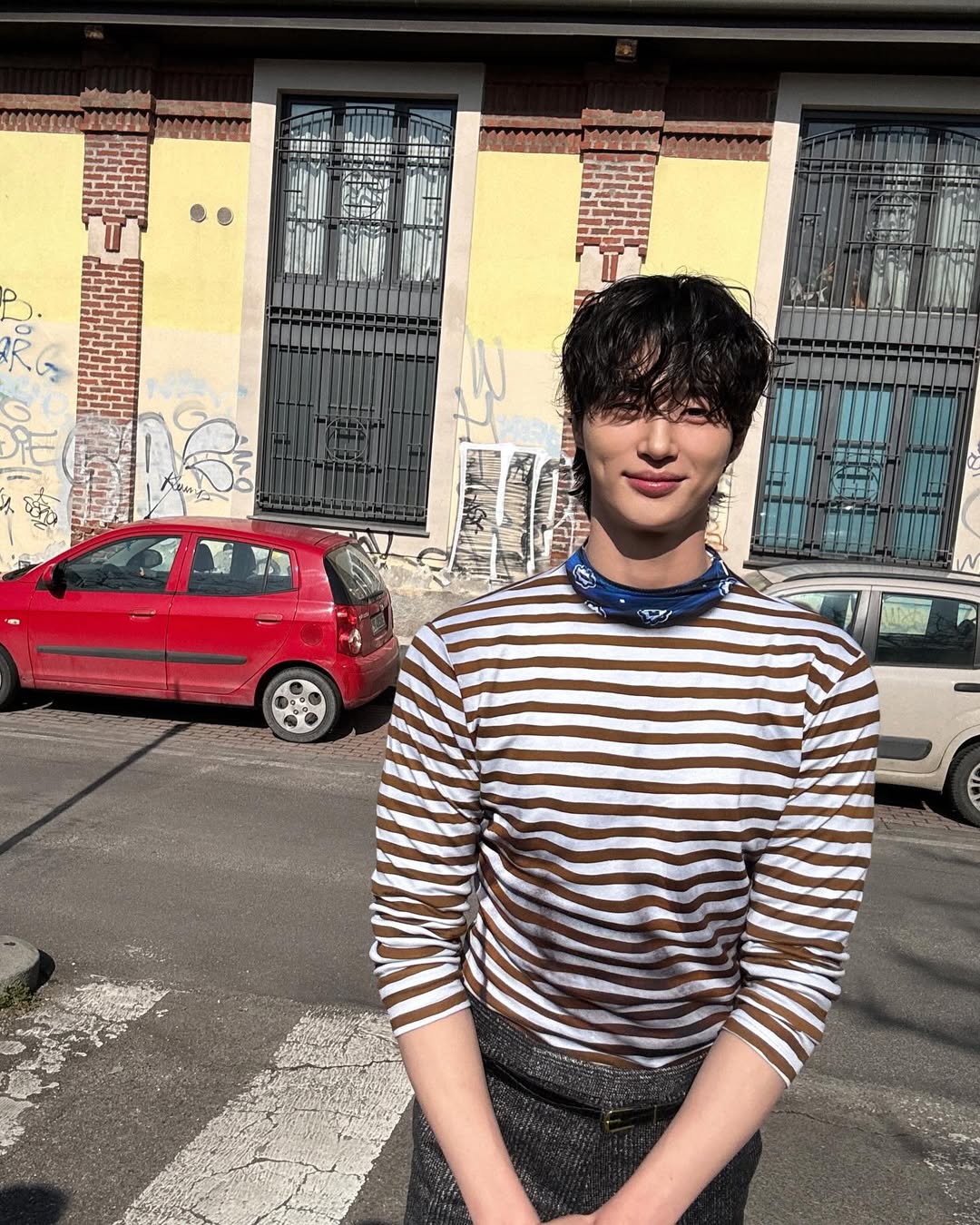 얇은 스트라이프 티 툭🎲 이미지3