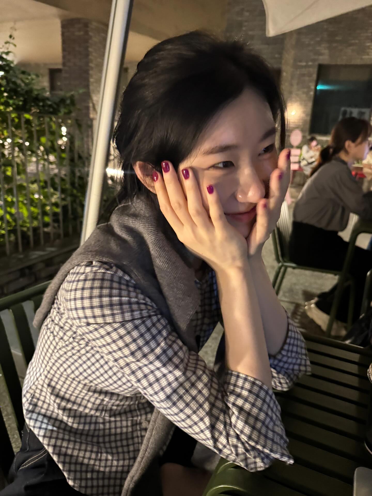 원 컬러 네일의 축복이 끝이 없네💅
올 가을 네일 트렌드 다 모았다🤍 이거 보고도 안 바꿀 거야?🤫 이미지
