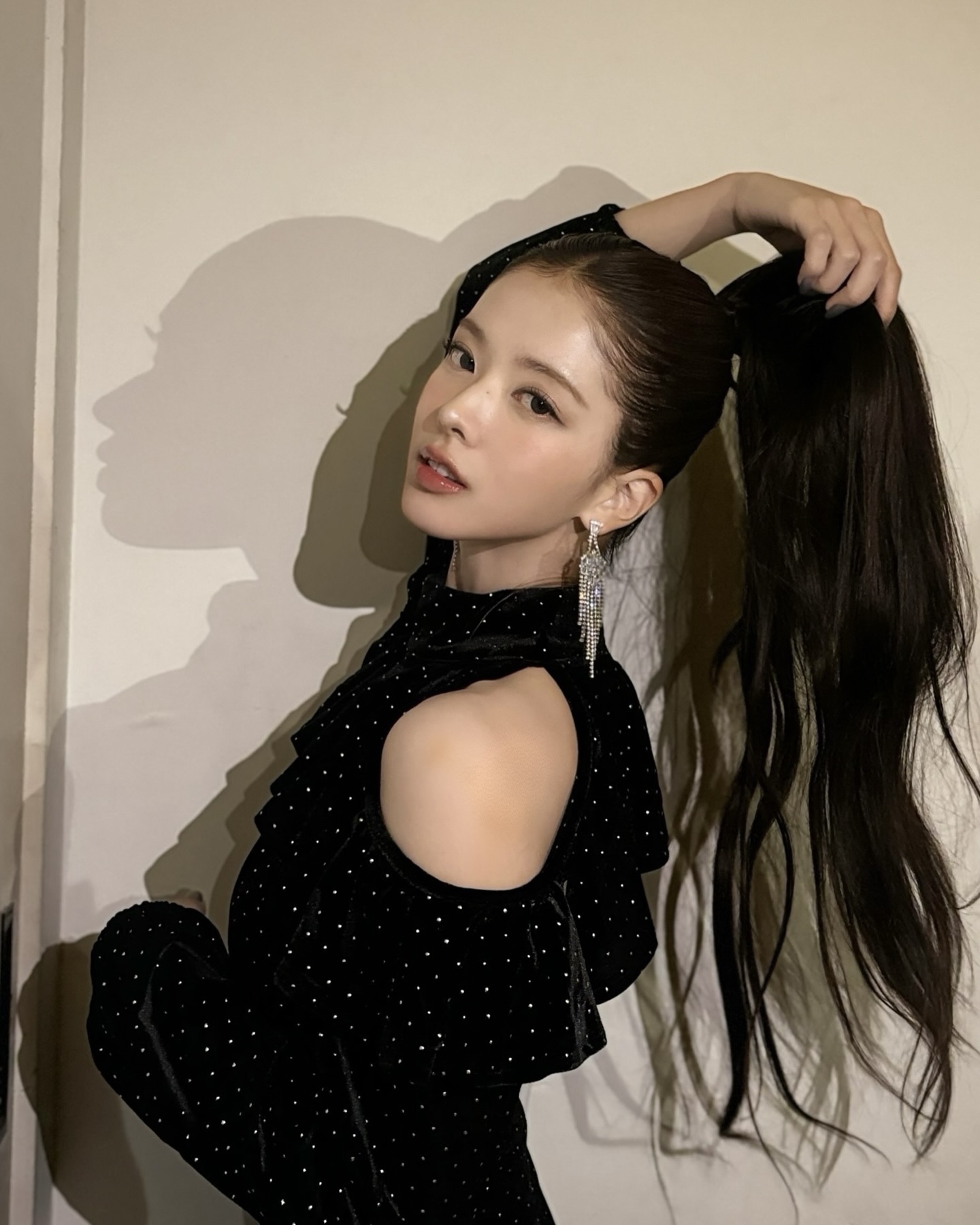 누구나 잘 어울리는 포니테일🖤
포니테일 헤어로 단정함과 세련된 헤어스타일 완성해보세요👱🏻‍♀️ 이미지2