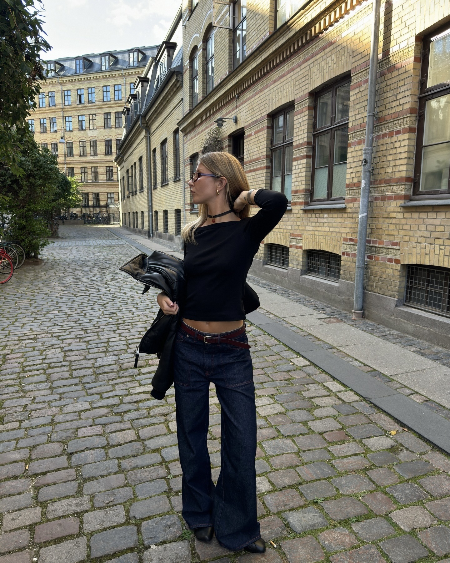 무지 긴팔티의 매력에 빠져보세요🤍
가볍게 입어도 센스 있게, 심플함으로 완성하는 데일리룩🎀 이미지6