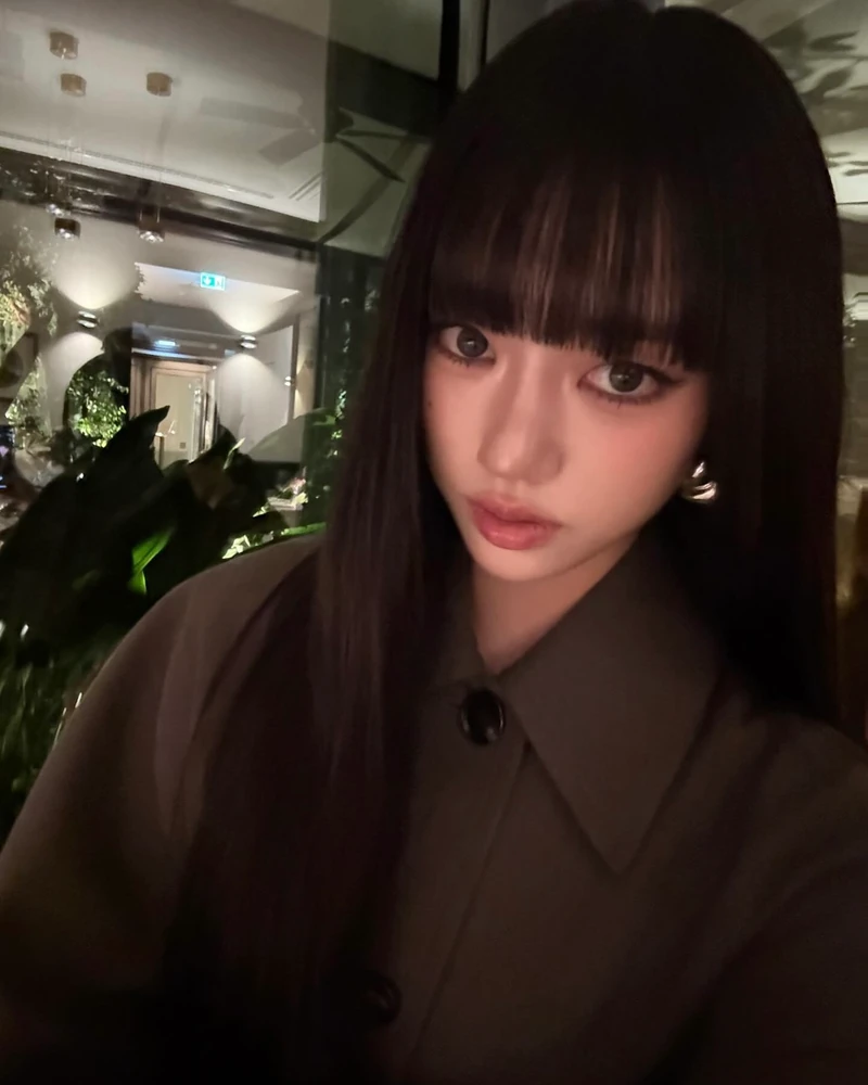 계절 바뀌면 헤어도 업데이트하자🐈⬛
가을에 옷만 바꿀 거야? 앞머리도 갈아타자 풀뱅으로🧚🏻✨ 이미지3
