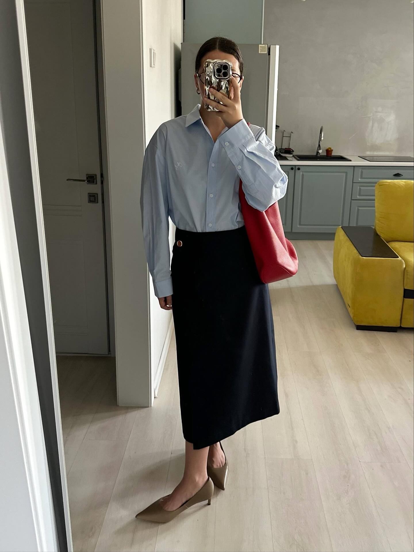블랙 스커트로 완성하는 데일리룩🖤 이미지"