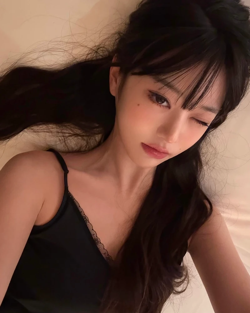 계절 바뀌면 헤어도 업데이트하자🐈⬛
가을에 옷만 바꿀 거야? 앞머리도 갈아타자 풀뱅으로🧚🏻✨ 이미지2