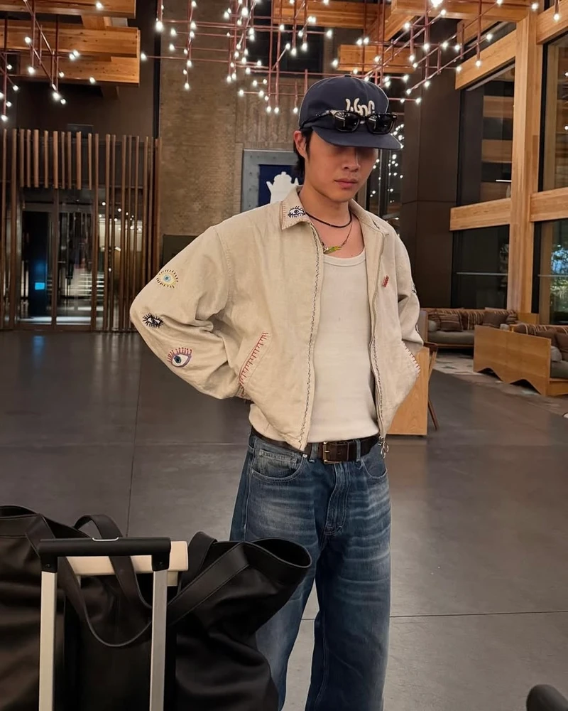 선글라스나 안경 위치는 볼캡 위✔️ 이미지1