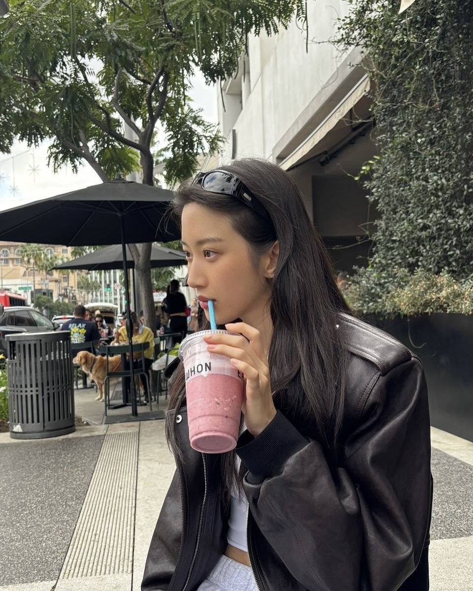 가을에는 레더 자켓이지🖤🤎 이미지"