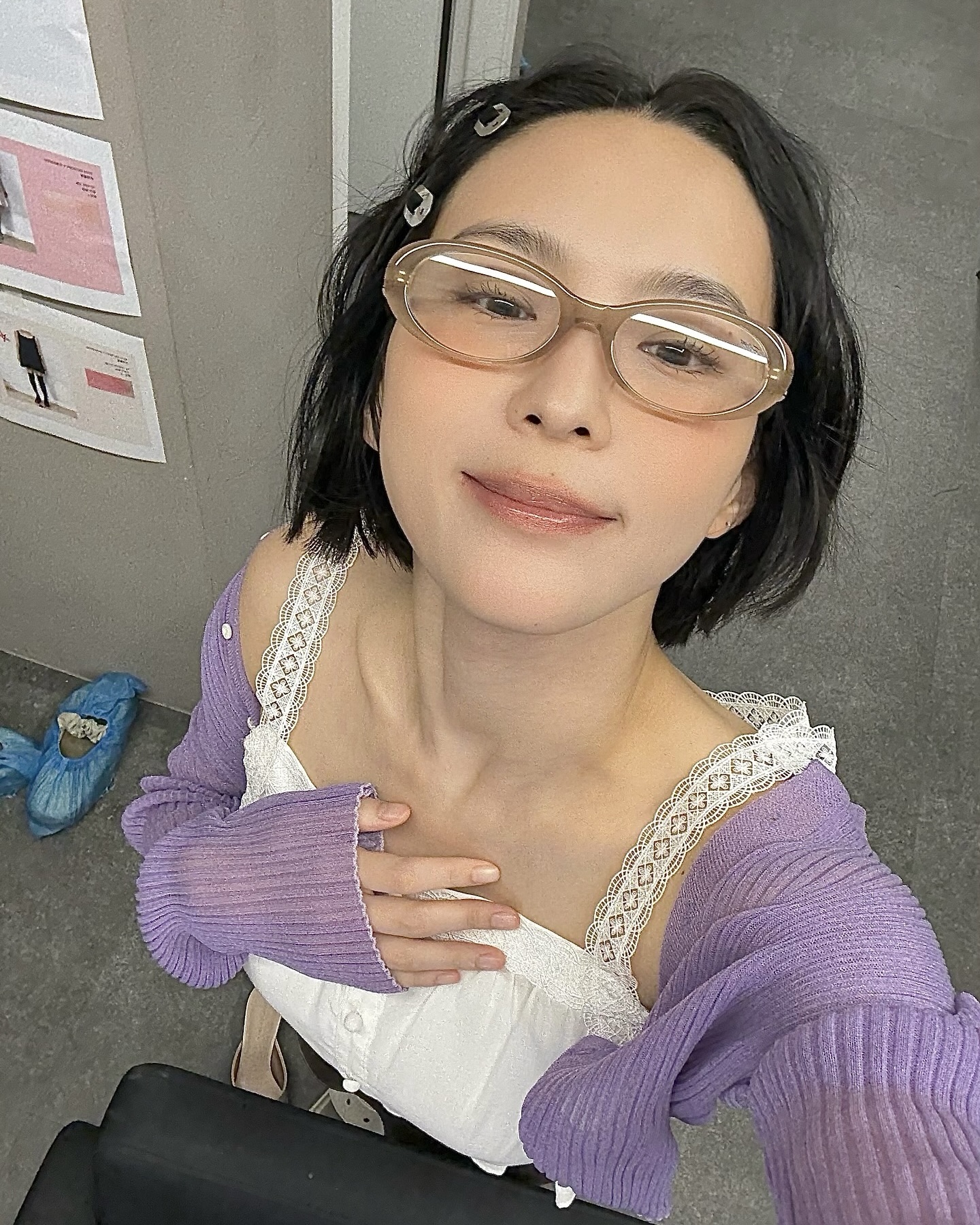 가을빛으로 물든 셀럽들의 볼🪄
옷만 바꾸지 말고 블러셔 컬러까지 챙겨 센스 있게 맞춰보자✨🍂 이미지2
