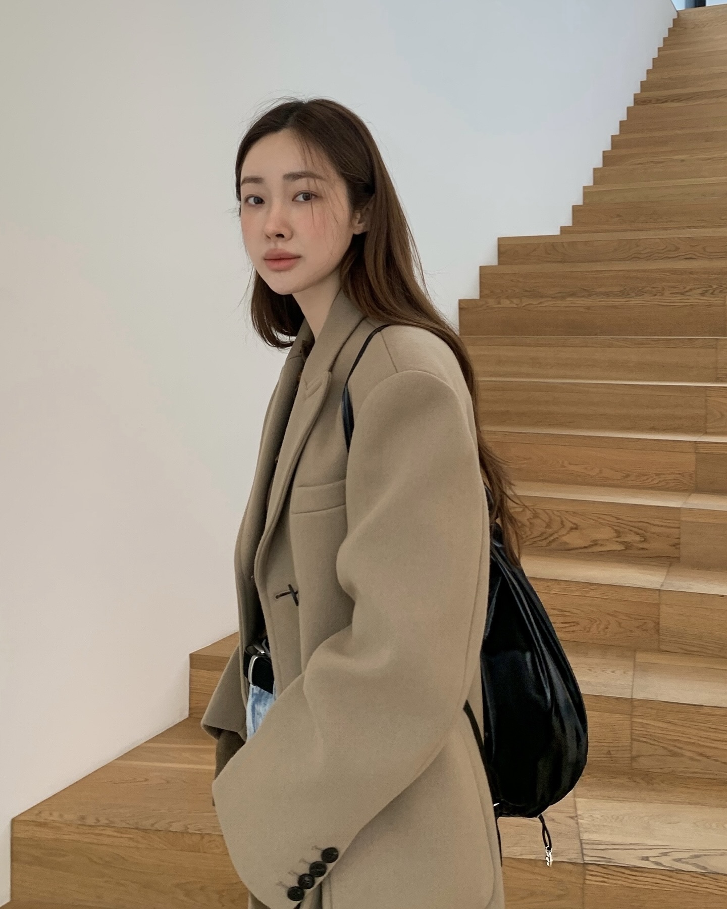 가을빛으로 물든 셀럽들의 볼🪄
옷만 바꾸지 말고 블러셔 컬러까지 챙겨 센스 있게 맞춰보자✨🍂 이미지3