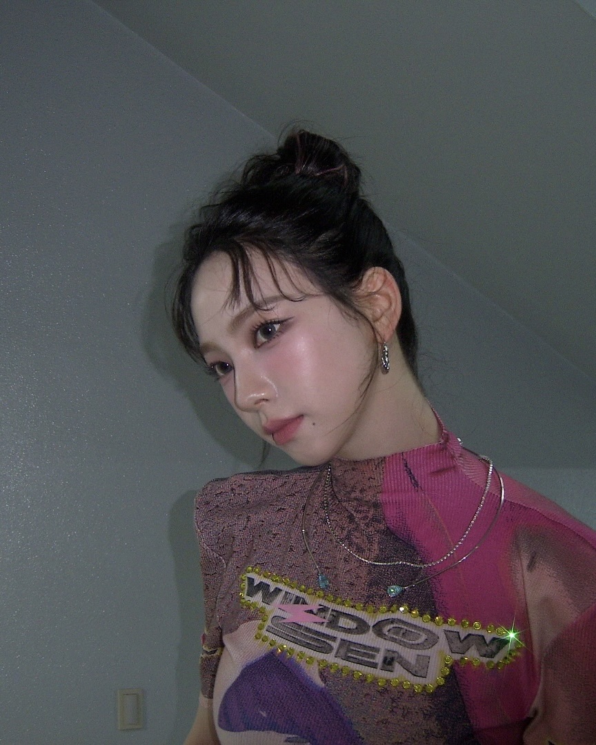 주말엔 내추럴하게 똥머리하자💞
드라이? 고데기? 그런 거 몰라요🧚🏻😌편한게 최고야 이미지7