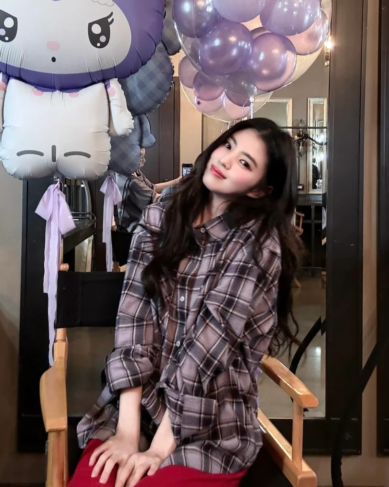 꾸안꾸 룩 필수템, 체크 셔츠🧚🏻
짧은 가을🍁😮💨추워지기 전에 체크 셔츠 얼른 꺼내 입자 이미지2