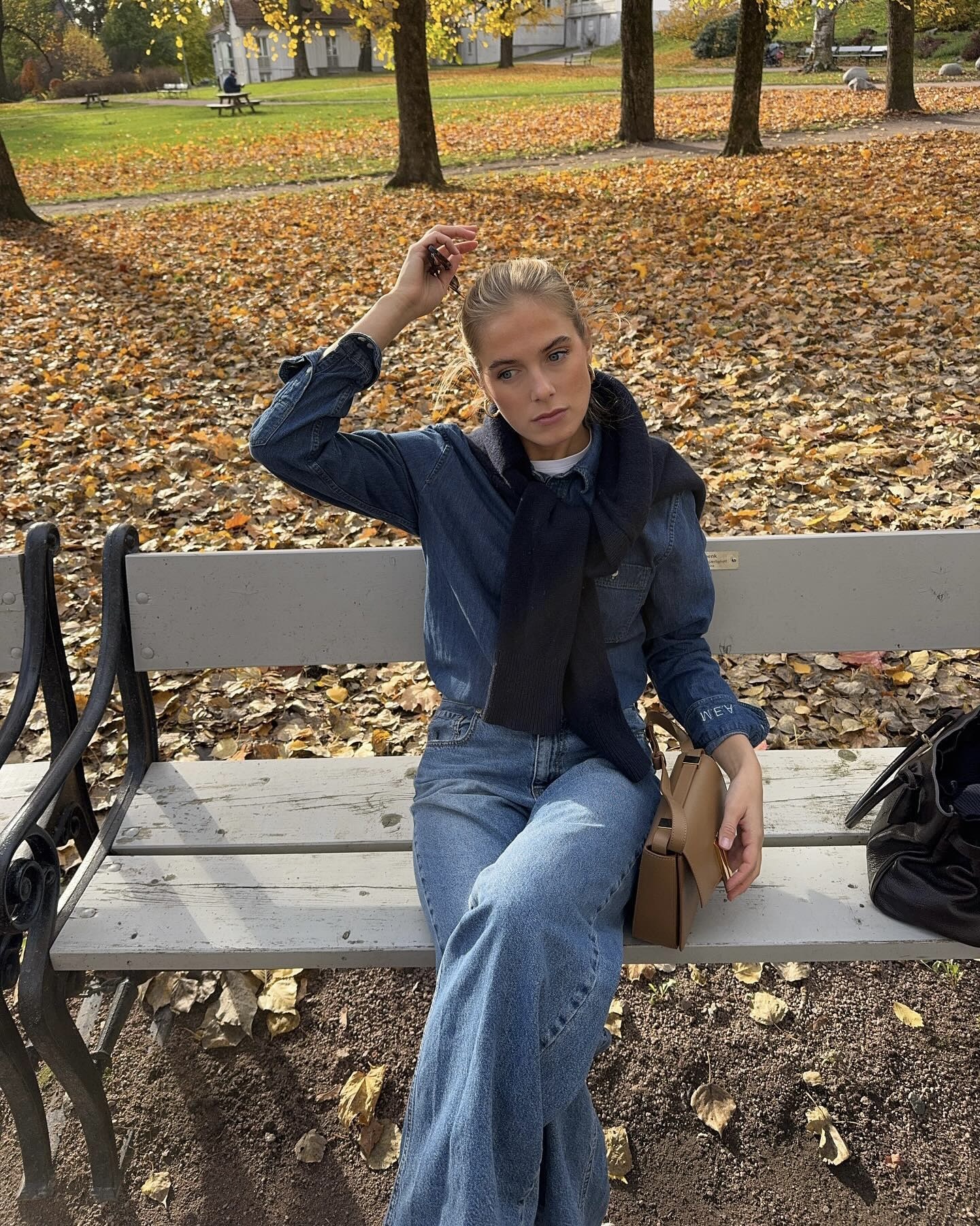 청청이 촌스럽다고? 이건 클래식✨
셋업이라 간편하고 스타일까지 챙기는 청청 패션💙🩵따라 해보자 이미지4