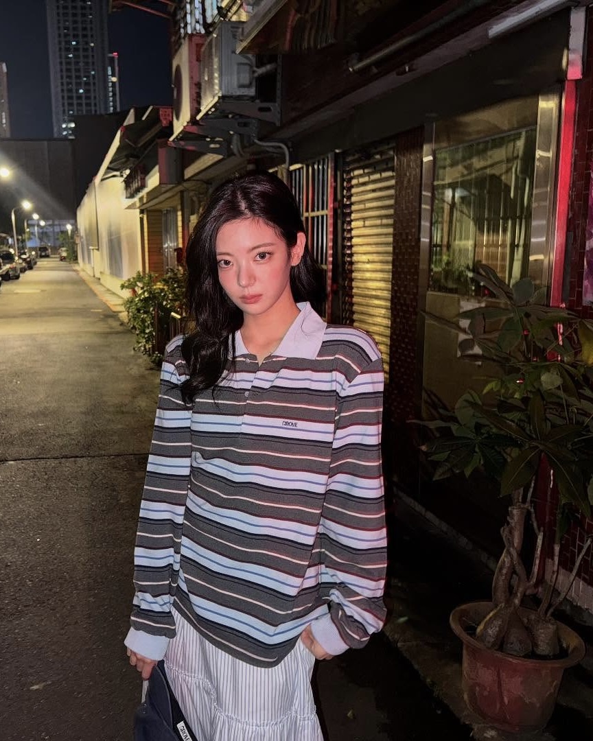럭비티가 제일 잘 어울리는 계절🍂
데일리룩으로 입기 좋은 가을 긴팔티 스타일링🤎🍁 이미지