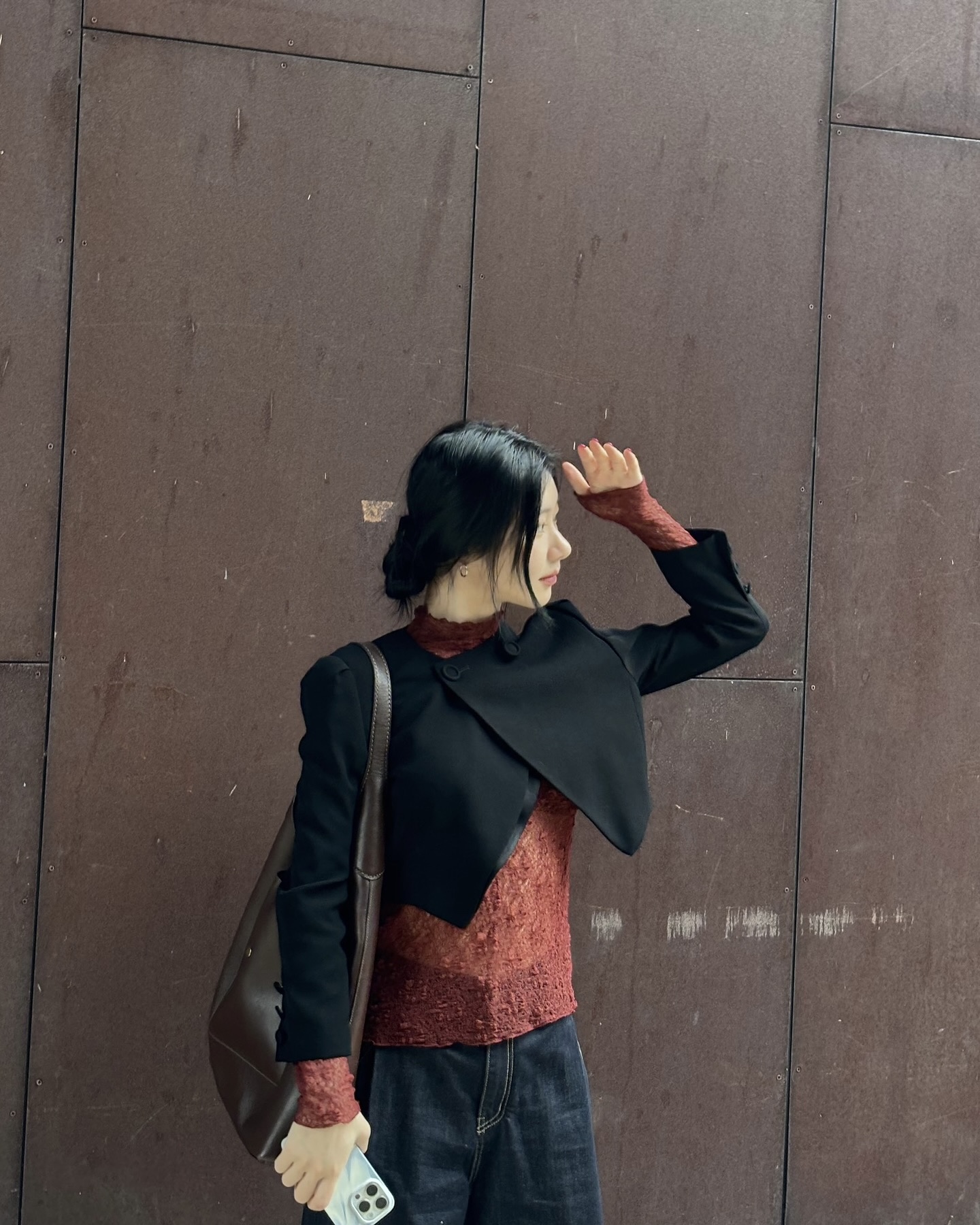 이번 주 하객룩은 이거만 참고하기💐
클래식한 트위드부터 크롭 재킷으로 세련된 하객룩 완성🦢🖤 이미지6