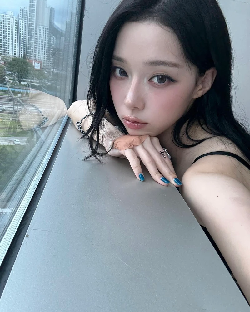가을 분위기 제대로 살리고 싶다면🍁
차분함과 생기를 동시에 살리는💖💄 무화과 메이크업 해보자 이미지3