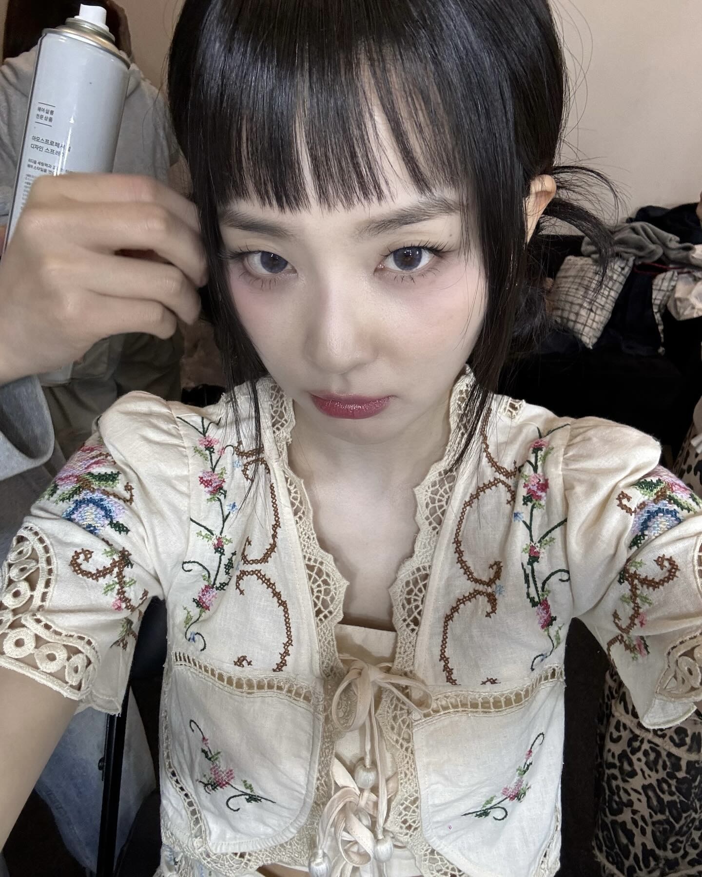 가을 분위기 제대로 살리고 싶다면🍁
차분함과 생기를 동시에 살리는💖💄 무화과 메이크업 해보자 이미지