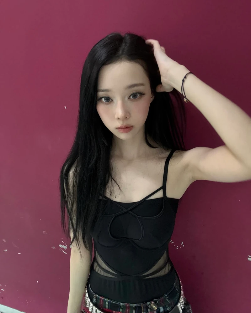 가을 분위기 제대로 살리고 싶다면🍁
차분함과 생기를 동시에 살리는💖💄 무화과 메이크업 해보자 이미지4