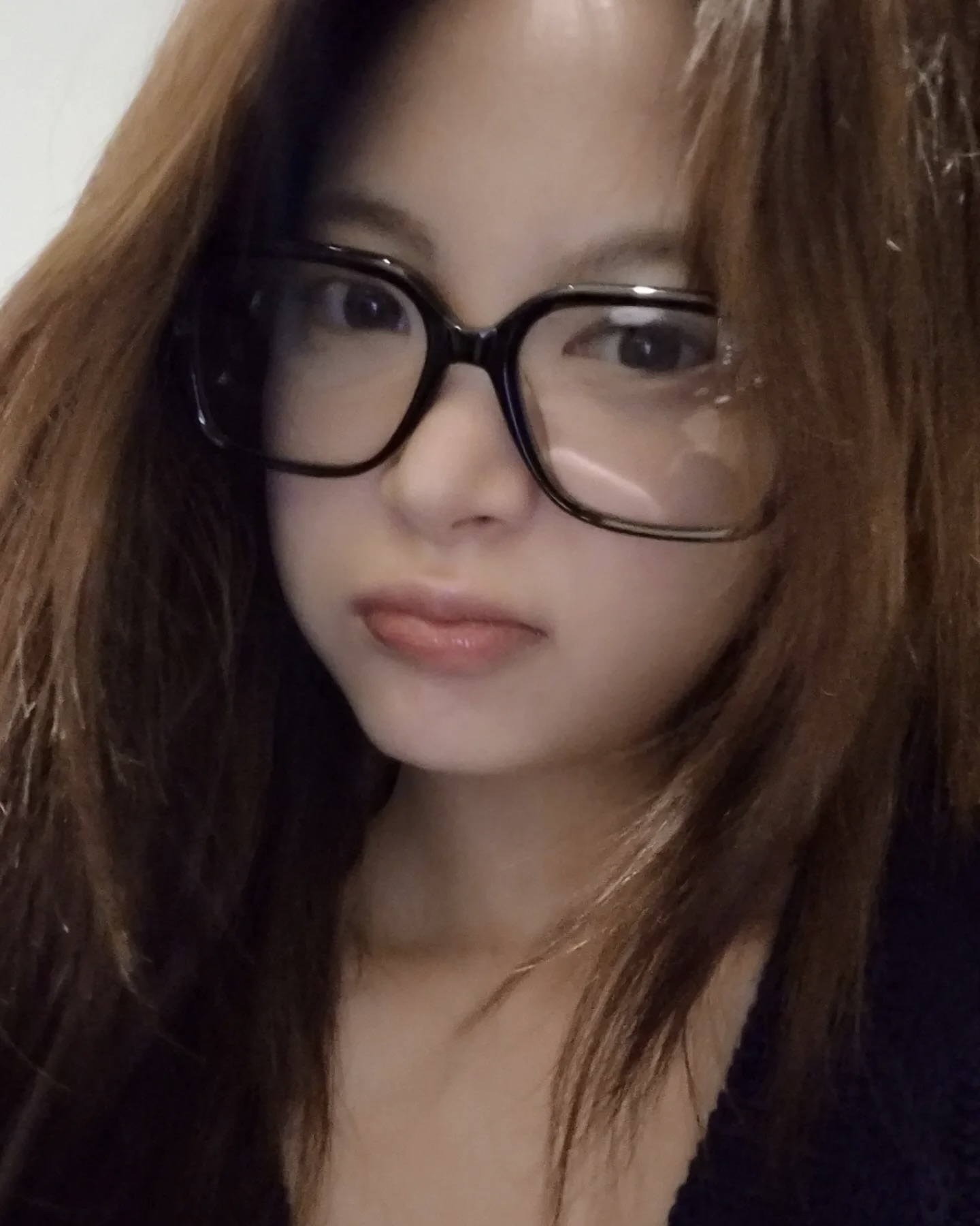 가을엔 안경이 무드 완성템🤎
툭 써도 분위기 살아나는 데일리 포인트는 바로 뿔테 안경👓 이미지6