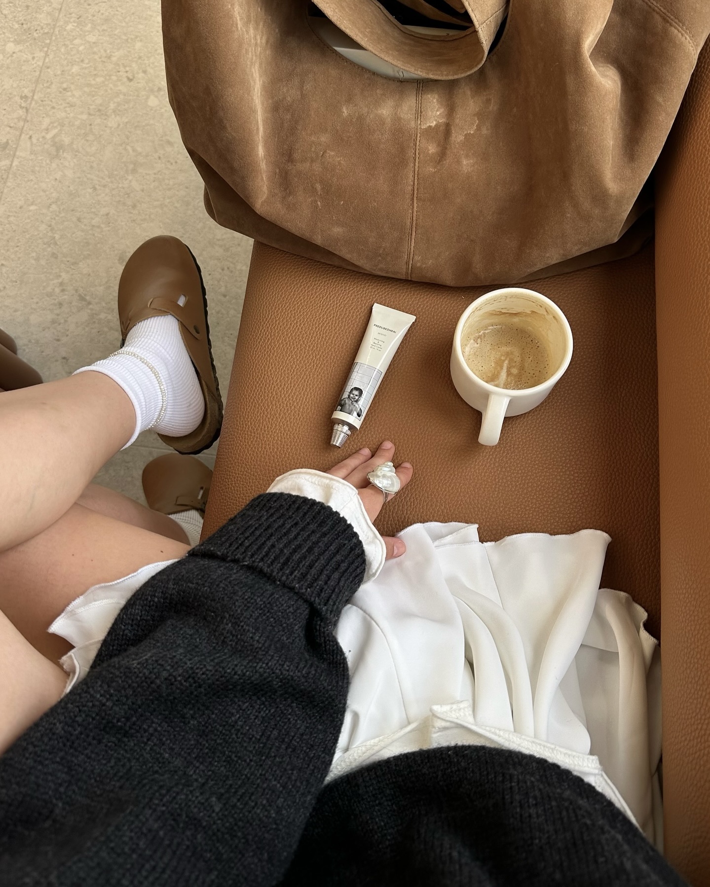 가을이니까 버켄스탁 꺼내야지🤎
어디에나 찰떡인 가을 필수템 버켄스탁으로 데일리룩 완성🐻💫 이미지2