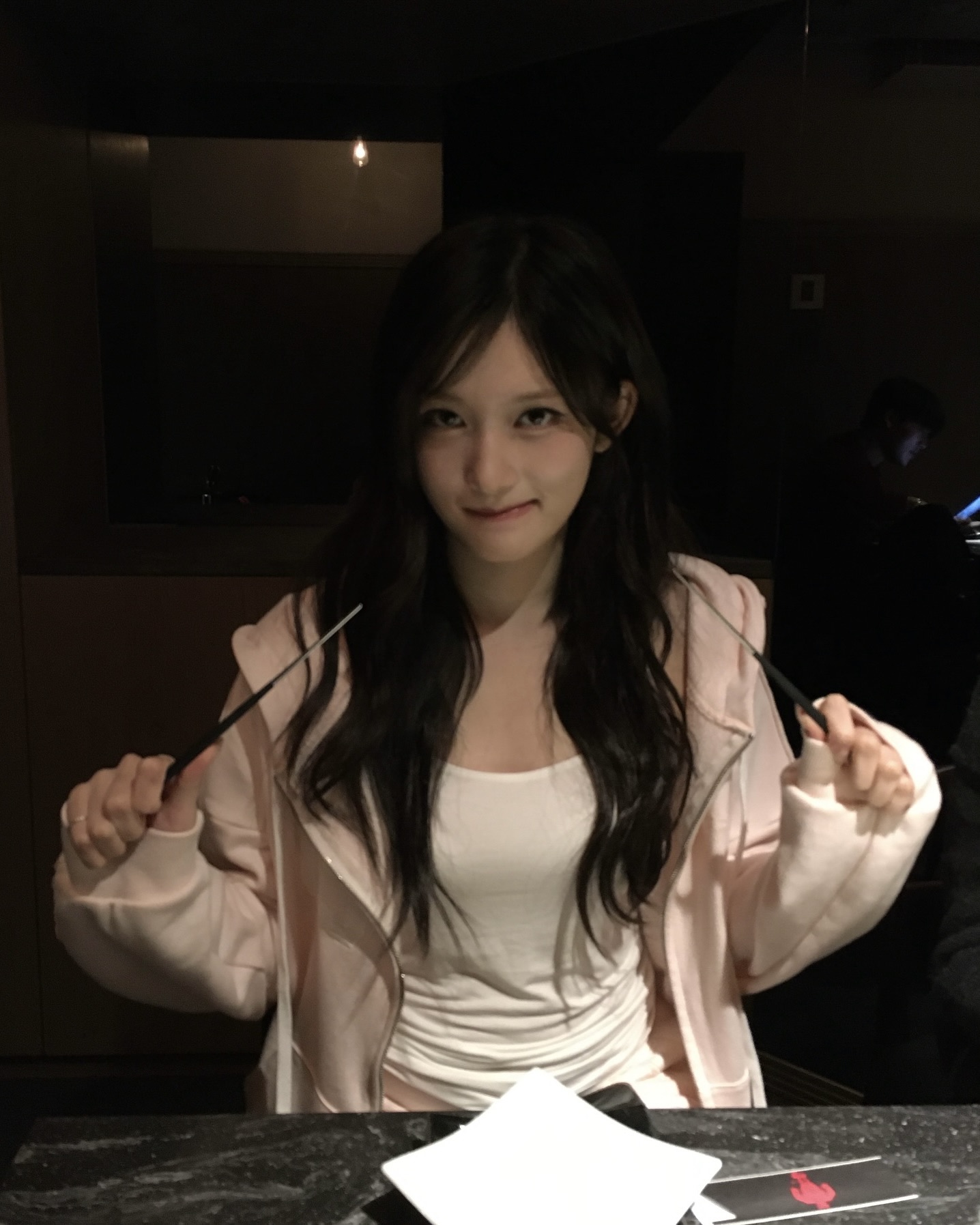 패딩보다 먼저 챙겨야 할 후드집업💫
셋업으로도 데님 팬츠와도 휘뚜루마뚜루 데일리하게 즐기자🤍🩶 이미지4