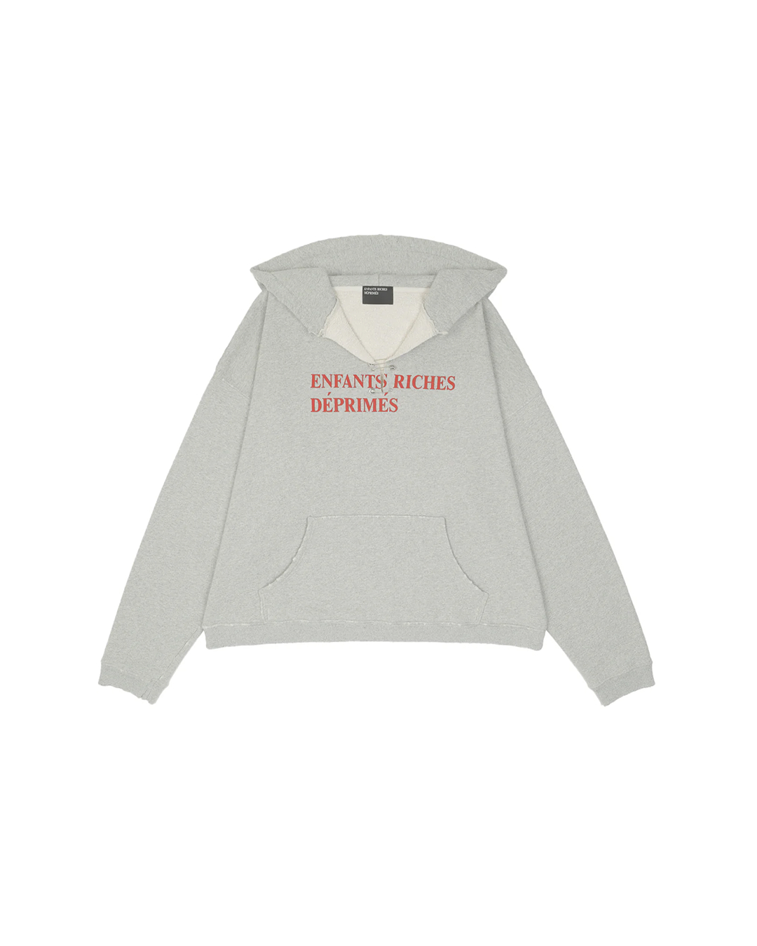 10월은 후드티의 계절🤎
한 번 보면 따라 입고 싶은 후드티 2가지🔎✨

가을에 입기 좋은 후드티 2가지, 지금 소개해드릴게요. 

1. 캐피탈 데빌 후디, 50만 원대
카리나가 착용한 아이템은 빈티지한 워싱감이 돋보이는 크롭 후디입니다. 컷오프된 소매단과 전면의 ‘Talkin’ Blues’ 프린트가 포인트인데요. 티셔츠를 레이어드하고 까르띠에 시계와 선글라스를 매치해 내추럴한 데일리룩을 완성했습니다.

2. 앙팡 리쉬 데프리메 클래식 로고 후디, 200만 원대
영서가 착용한 아이템은 빈티지한 텍스처가 돋보이는 후디입니다. 여유 있는 실루엣에 레드 로고가 포인트를 더해주는데요. 체크 미니스커트와 비니를 매치해 스트릿한 데일리룩을 완성했습니다. 이미지9