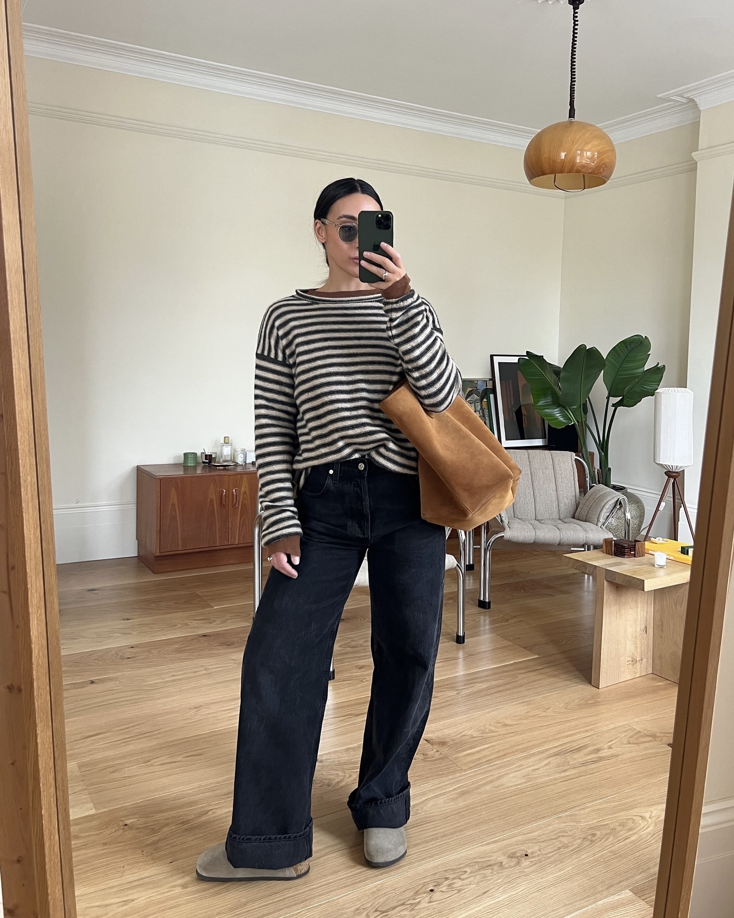 가을이니까 버켄스탁 꺼내야지🤎
어디에나 찰떡인 가을 필수템 버켄스탁으로 데일리룩 완성🐻💫 이미지7