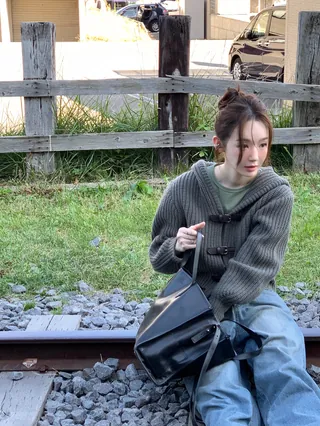 감기 걸리지 말고 후드 입자☕
편하게 입기 좋은 후드로 데일리 코디 완성하기🍁🤎 이미지
