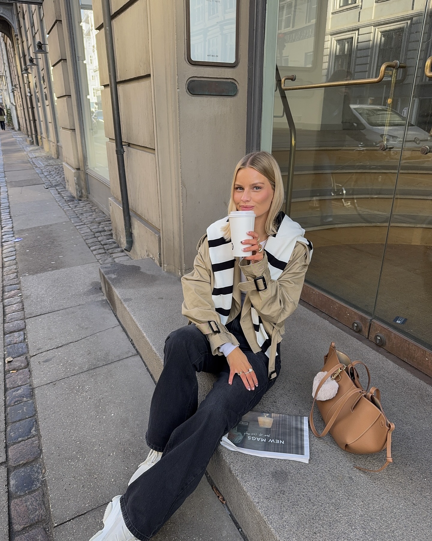 지금 아니면 못 입는 트렌치코트🧥
이번엔 동양인 체형 딱 맞는 숏 트렌치코트로 바꿔보자💫🕵🏻♀️ 이미지3